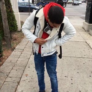 Meet your Posher, Eli